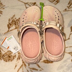 Crocs Echo Pink & Cream Swirl Size 9 Women’s
